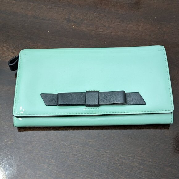 KATE SPADE Women's Patent Leather Wallet Green / Black
